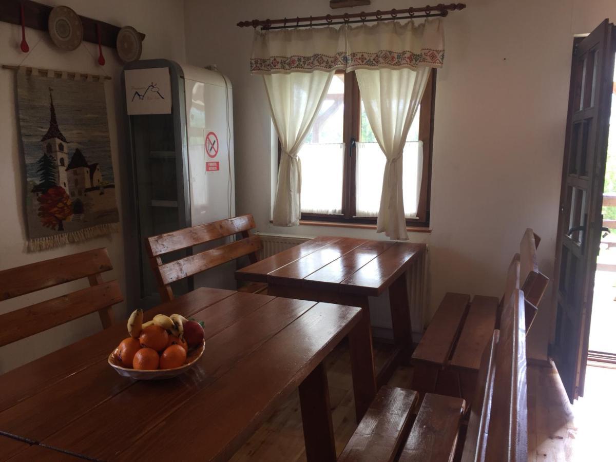 Bran White Clouds House And Chalet ภายนอก รูปภาพ