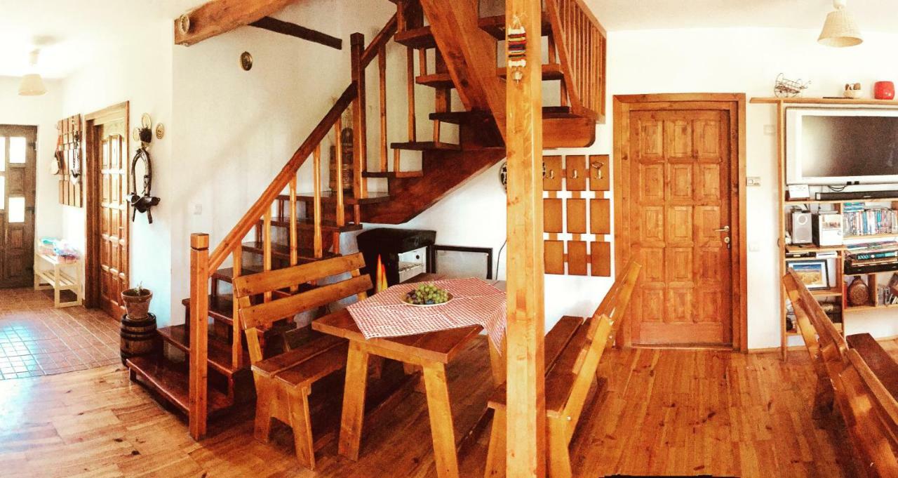 Bran White Clouds House And Chalet ภายนอก รูปภาพ