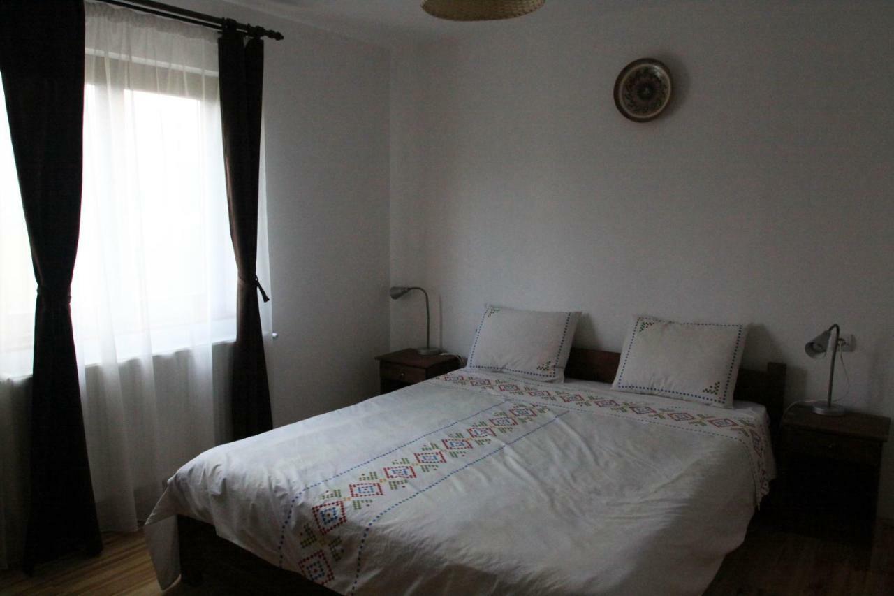 Bran White Clouds House And Chalet ภายนอก รูปภาพ