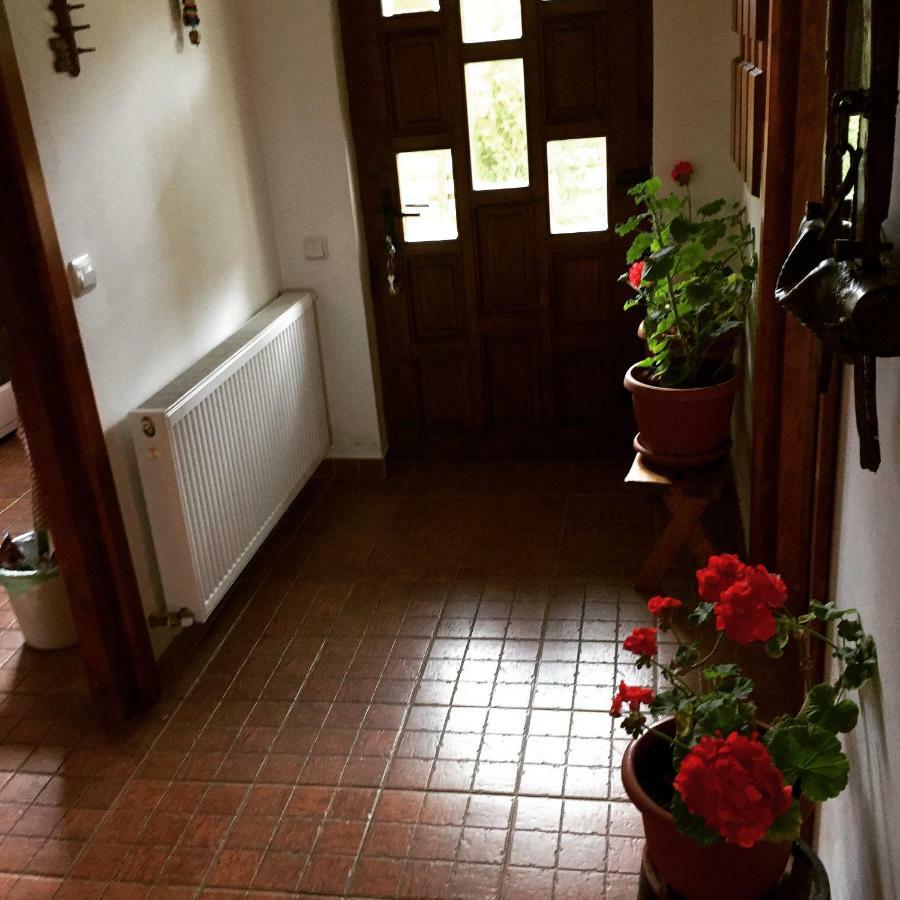 Bran White Clouds House And Chalet ภายนอก รูปภาพ